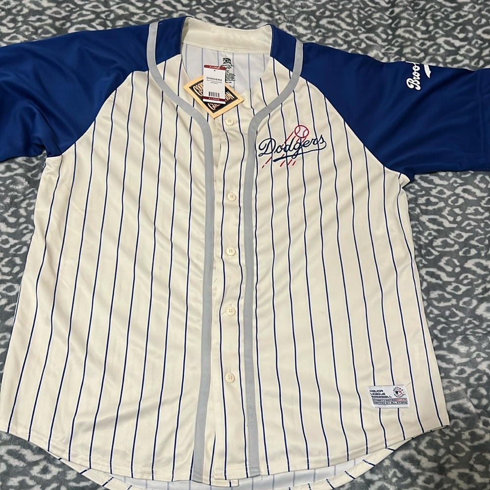 Dodgers shirt